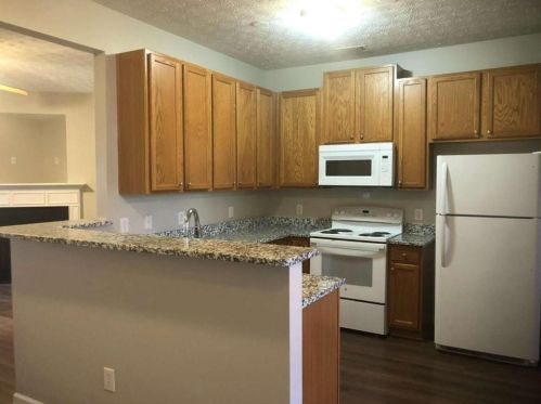 6275 Ellenwood Dr, Rex GA  30273-5027 exterior