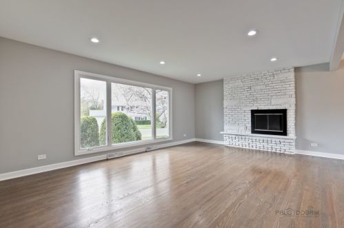 1019 Castlewood Ln, Bannockburn IL  60015-2609 exterior