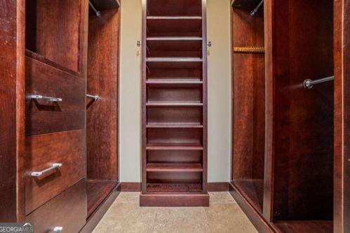 887 Berkshire Rd, Atlanta GA  30324-4929 exterior