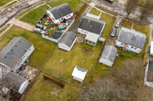 2516 Dellwood Dr, Springfield OH  45505-2531 exterior