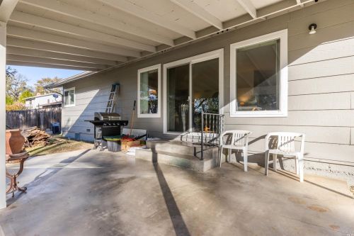 3068 Westerly Pl, Ukiah CA 95482-3515 exterior