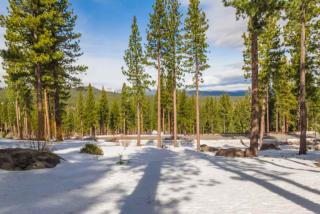 8154 Fallen Leaf Way, Truckee CA  96161-4321 exterior