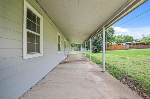 6232 Tenderfoot Trl, Fort Worth TX  76135-9253 exterior