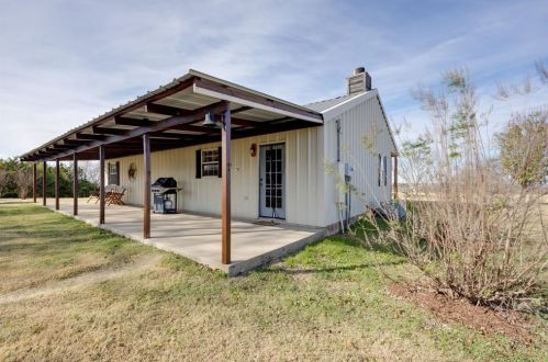 1256 Kentucky Town Rd, Whitewright TX 75491-3502 exterior