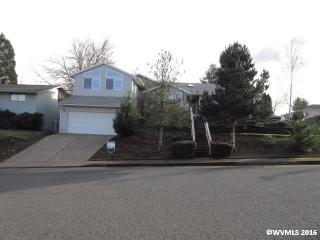 1261 Maple St, Dallas OR  97338-2132 exterior