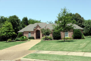 676 Beckett Ridge Cv, Piperton, TN 38017-6198