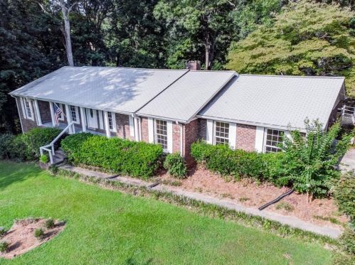 951 Greybrook Dr, Holly Springs, GA 30189-3619