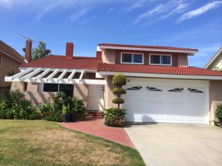 19 Bennington, Irvine CA  92620-2707 exterior