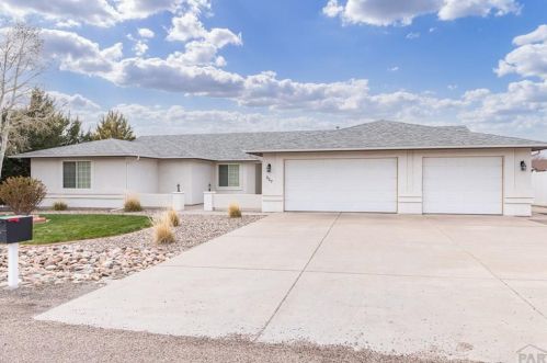 357 Mangrum Dr, Pueblo, CO 81007-1819
