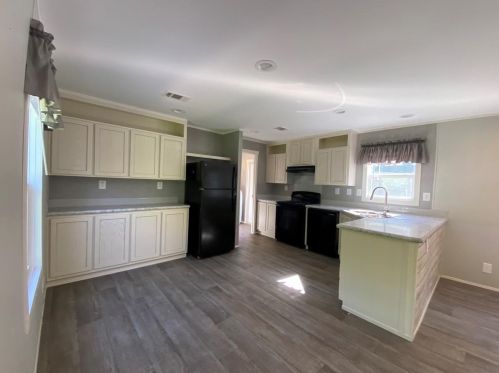 329 Capricorn Dr, Granbury TX  76049-1423 exterior