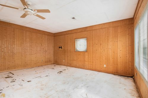 5115 Derrick Rd, Atlanta GA  30349-1614 exterior