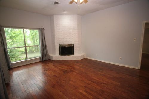 715 Palmer Dr, Conroe TX  77302-3825 exterior