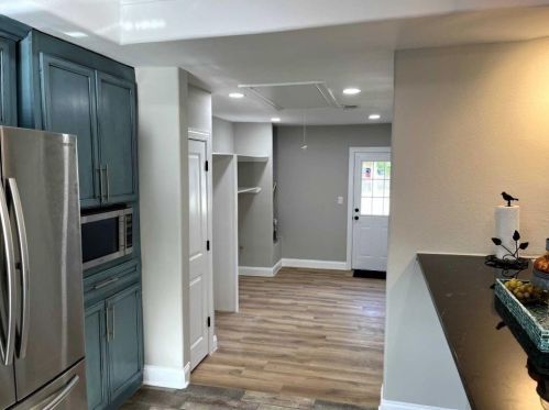 1004 Booker T Washington St, Conroe TX  77301-3610 exterior