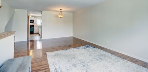 896 Emerald Dr, Pingree Grove IL  60140-9114 exterior