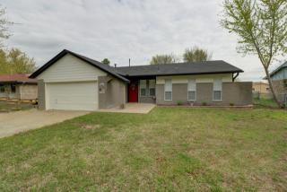 620 Center St, Collinsville, OK 74021-3315