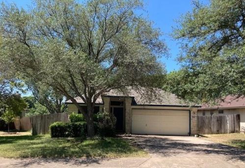2809 Feathercrest Dr, Austin TX  78728-4325 exterior