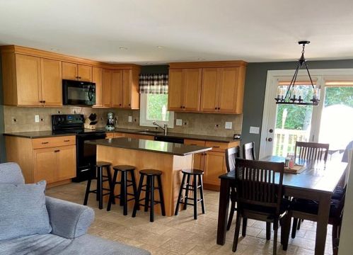 18 Laforge Dr, Coventry, RI 02816-7657