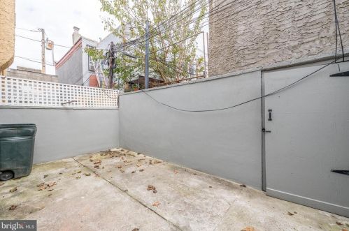 1621 10th St, Philadelphia PA 19148-1132 exterior