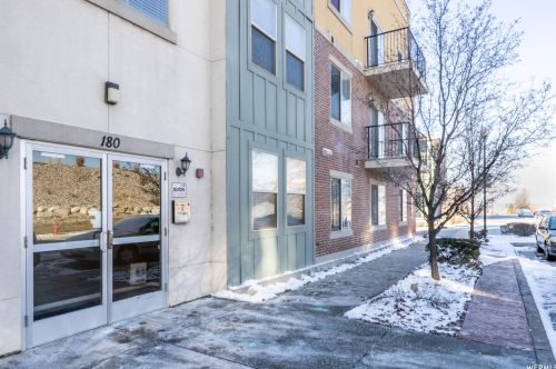 180 Albion Village Way, Sandy UT  84070-5601 exterior