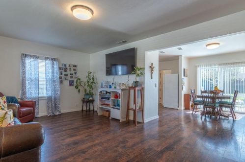 1645 Canal Farm Ln, Los Banos CA 93635-4405 exterior