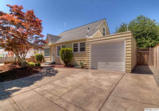 2085 Liberty St, Salem, OR 97301-8351