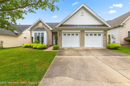 18 Barton Creek Rd, Jackson Twp, NJ 08527-4037