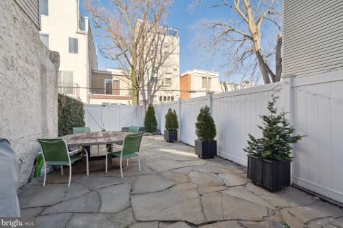 2023 Fitzwater St, Philadelphia PA  19146-1332 exterior