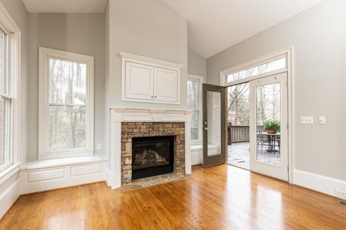 700 Glengate Pl, Atlanta GA  30328-7257 exterior