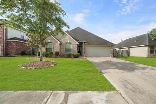 7408 Lakeside Manor Ln, Pearland, TX 77581-7590