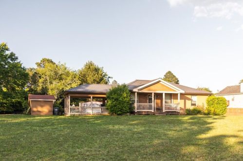 600 Cannon Dr, Social Circle, GA 30025-4669