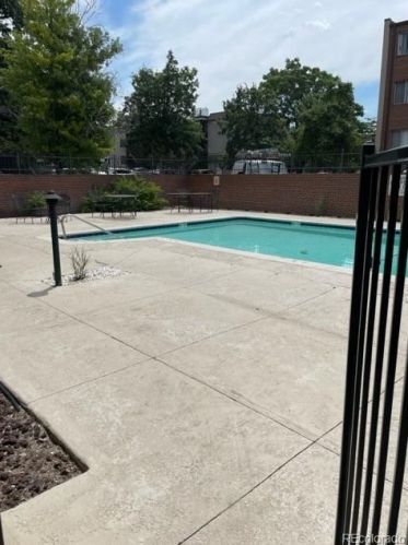655 Pearl St, Denver CO  80203-3869 exterior