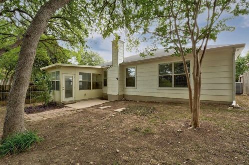 2208 Coats Cir, Austin TX  78748-3403 exterior