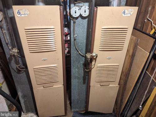 6017 11th St, Philadelphia, PA 19141-3201