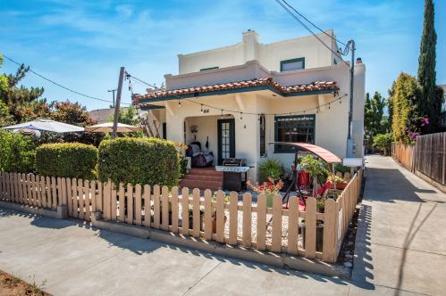 414 Victoria St, Santa Barbara, CA 93101-1225