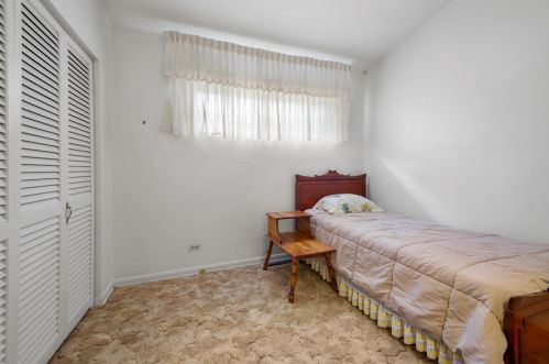 8457 North Ter, Niles IL  60714-2369 exterior