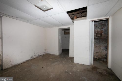 1302 Park Blvd, Camden NJ 08103-2756 exterior