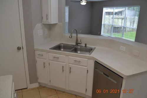 1808 Greenfield Dr, Richmond TX  77471-5567 exterior