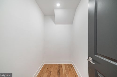 1165 12 St, Philadelphia PA 19148-1002 exterior