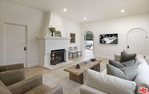 18 Calle Alamo, Santa Barbara CA  93105-2817 exterior