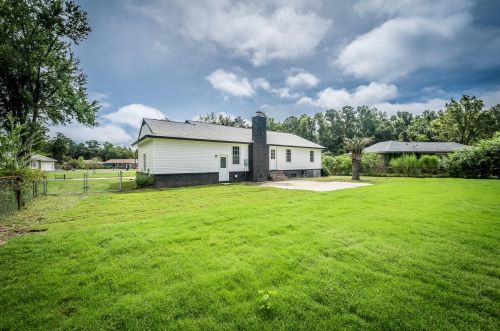 256 Columbia Dr, Ladson SC  29456-6208 exterior