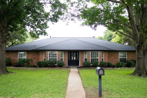 6440 Devonshire Dr, Fort Worth, TX 76180-8452