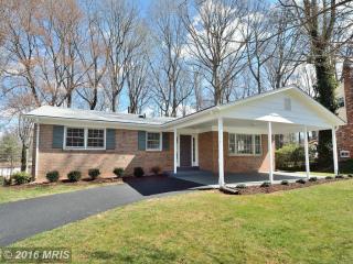 6703 Coachman Dr, Springfield VA  22152-2605 exterior