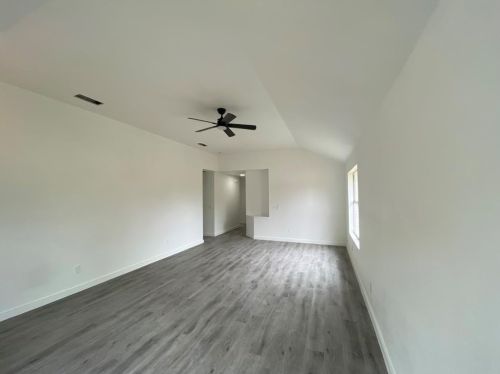 6501 Bramber Ln, Austin TX  78754-5714 exterior