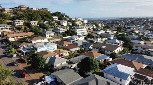 3877 Claudine St, Honolulu HI  96816-4333 exterior