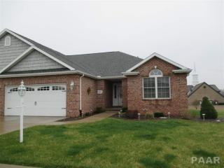 1404 Remington Rd, Pekin, IL 61554-4576