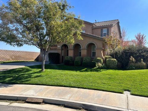 1012 Laura Ln, Tehachapi, CA 93561-9463