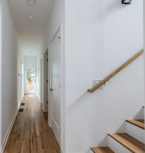 1452 Hardee St, Atlanta, GA 30307-2887
