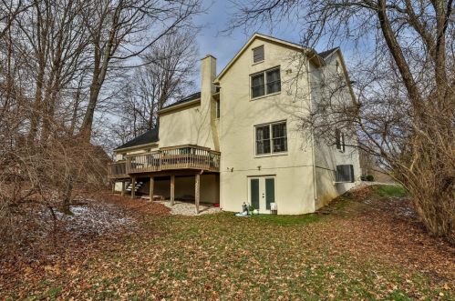 8905 Appleseed Dr, Cincinnati OH  45249-1781 exterior