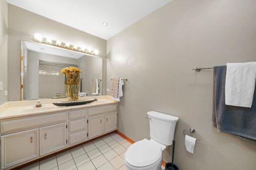 1445 Shaman Dr, Lemont IL  60490-5572 exterior