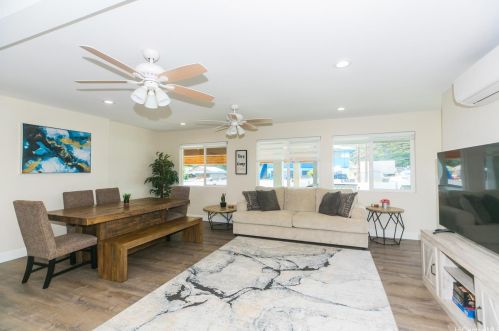 85138 Waianae Valley Rd, Nanakuli, HI 96792-2561